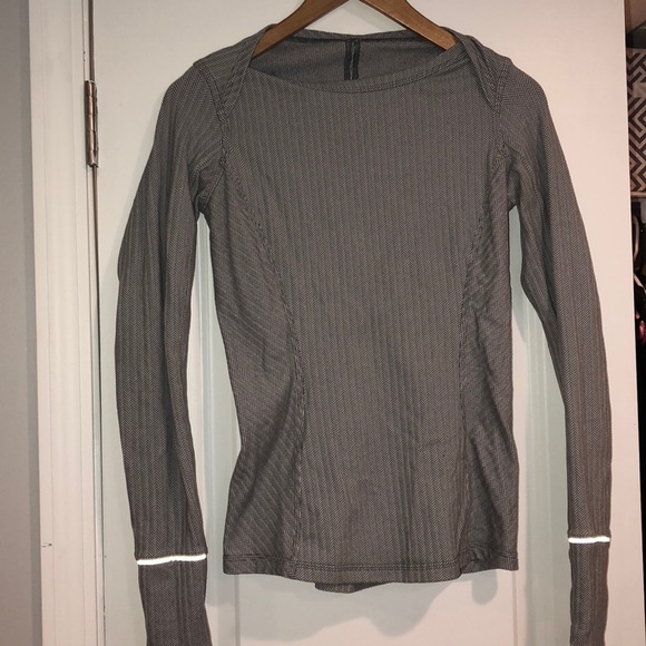 lululemon athletica Tops - Grey Lululemon Long Sleeve Pullover Size 4